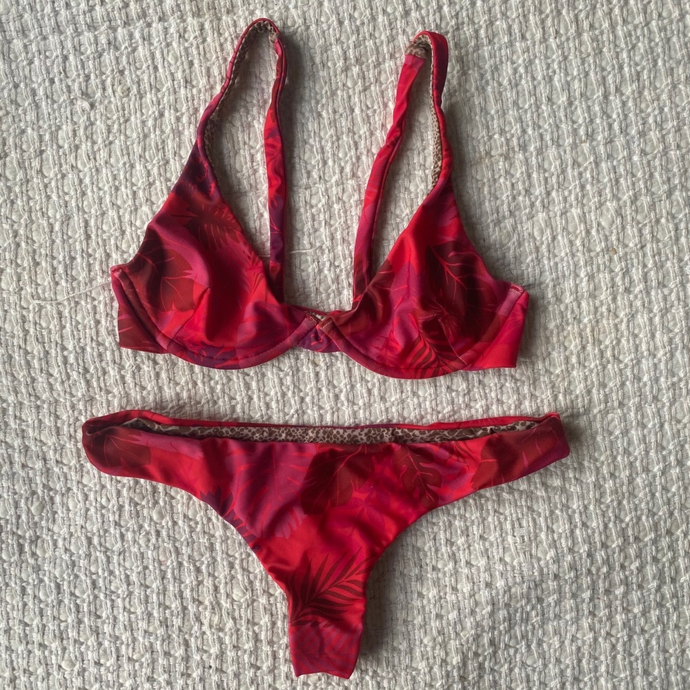 Acacia Geneva top (S) Ho'okipa bottoms (M)